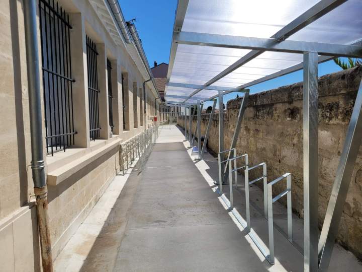 Des structures métalliques solides et esthétiques